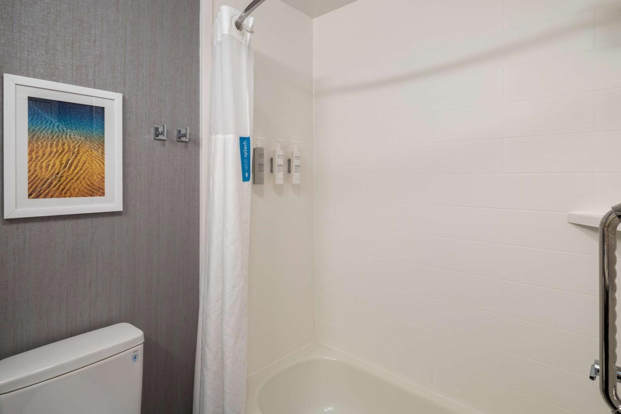 Hotel Hampton &