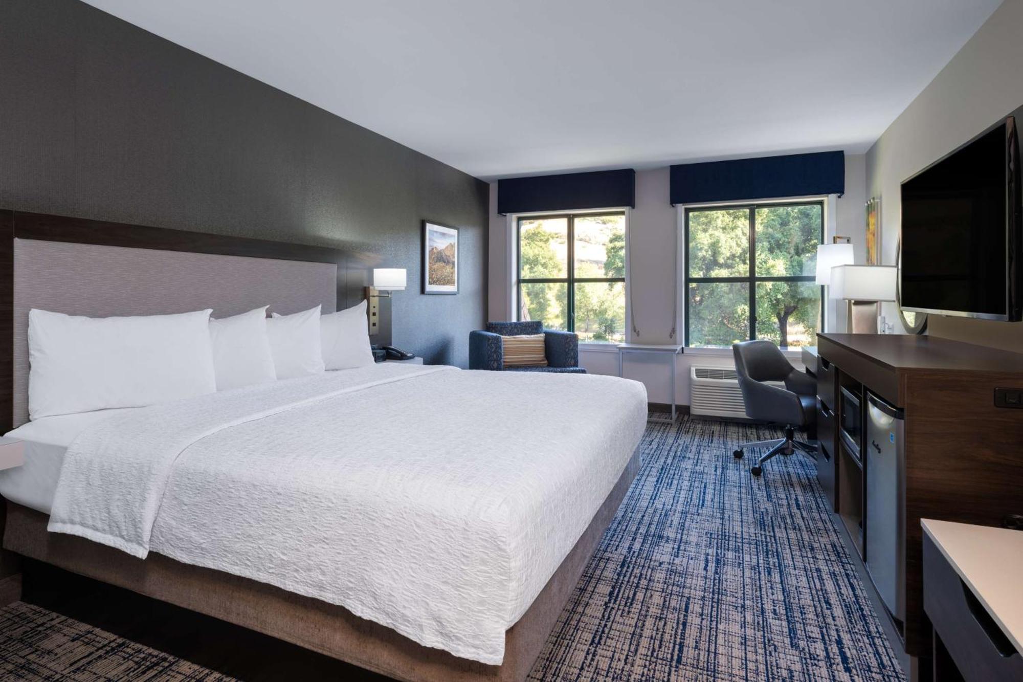 Hotel Hampton & 3*