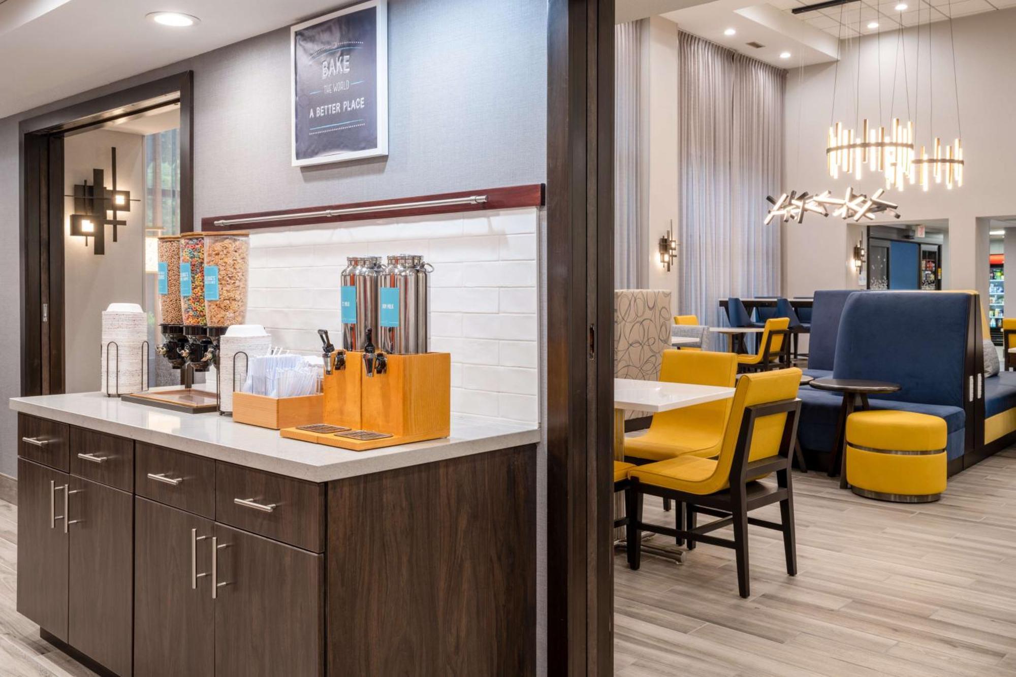Hotel Hampton & Agoura Hills