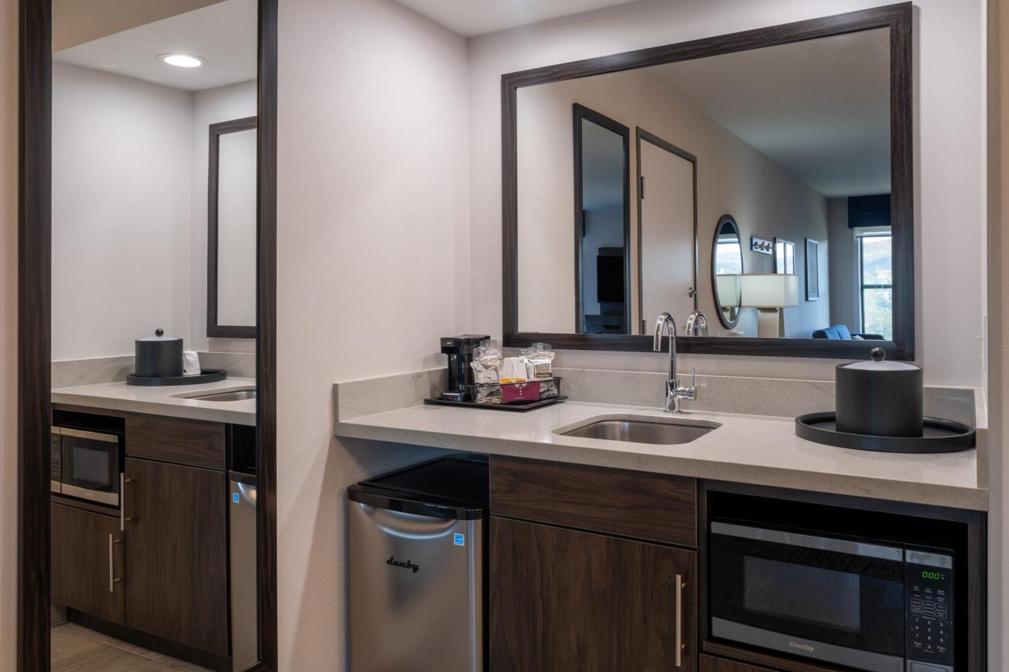 Hampton & Agoura Hills